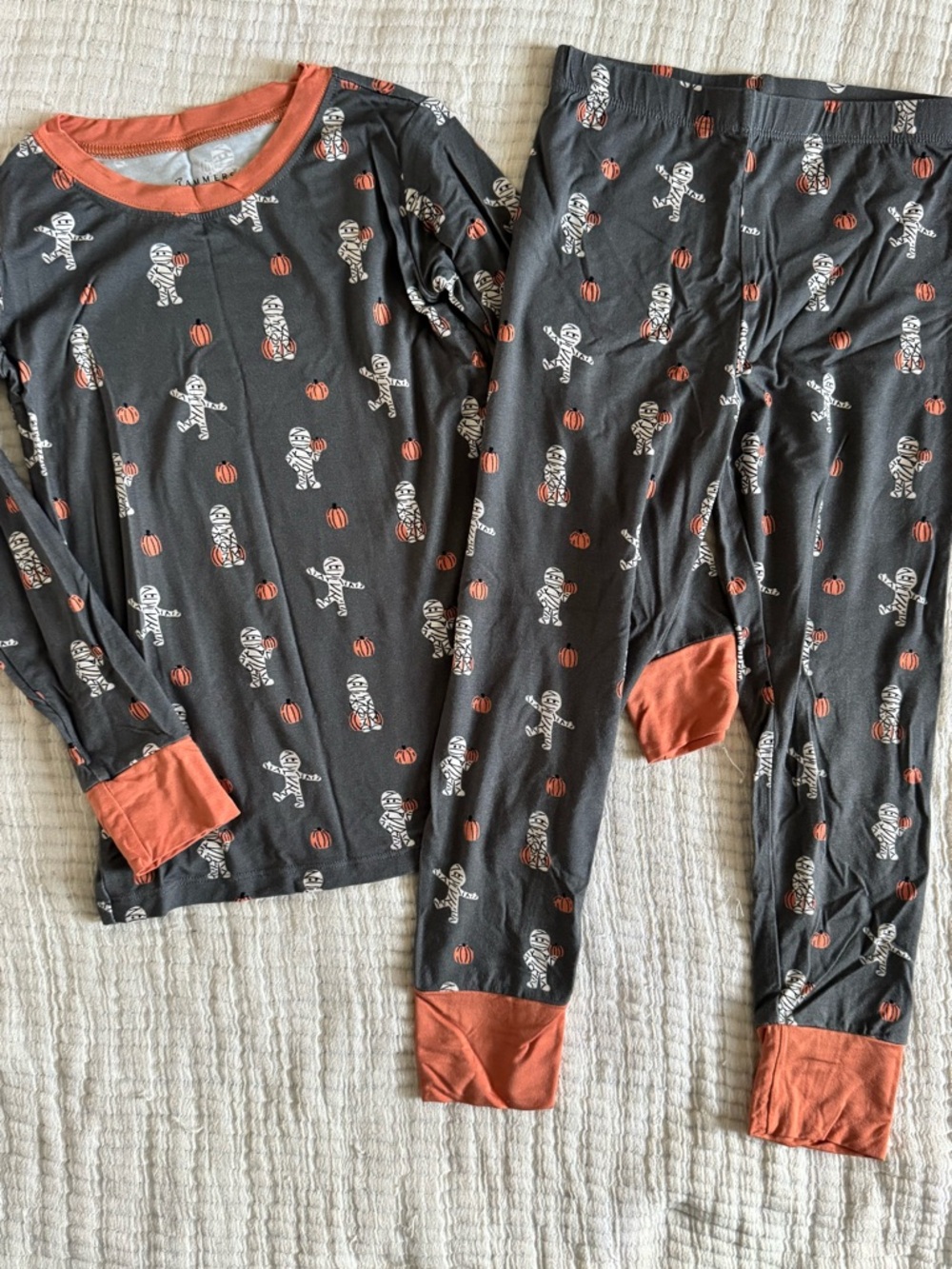 In My Jammers Mummies ( Mom & Kid Bundle! ) - Picture 2 of 3
